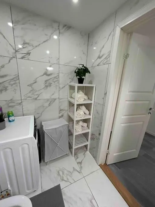 Lyxig Stadsro Och Utrymme Villa I Malmoe 馬爾默