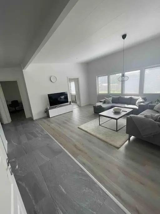 Lyxig Stadsro Och Utrymme Villa I Malmoe